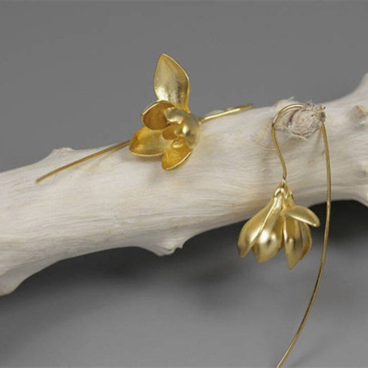 Boucles d'oreilles pendantes Magnolia Blomst | Élégants bijoux floraux en forme de goutte