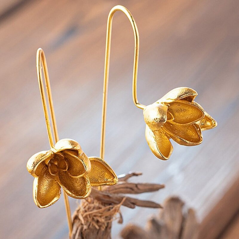 Boucles d'oreilles pendantes Magnolia Blomst | Élégants bijoux floraux en forme de goutte