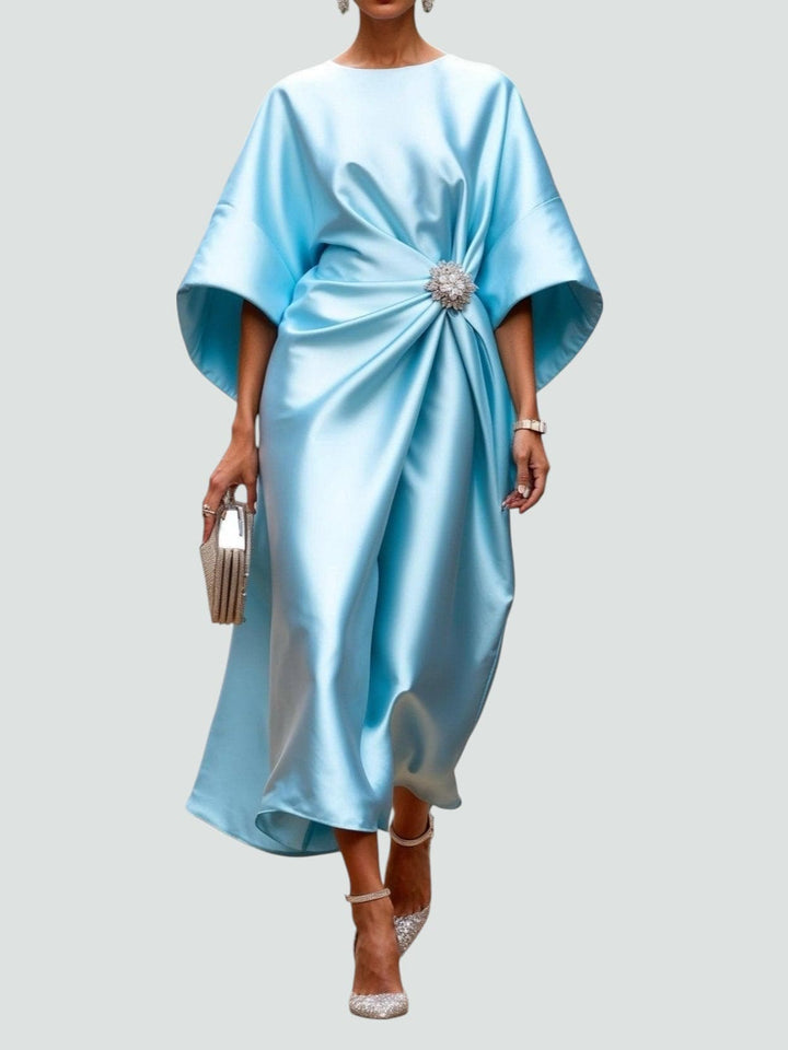 Robe Drapée Élégante pour Femme | Détail Bijou Tenue de Soirée