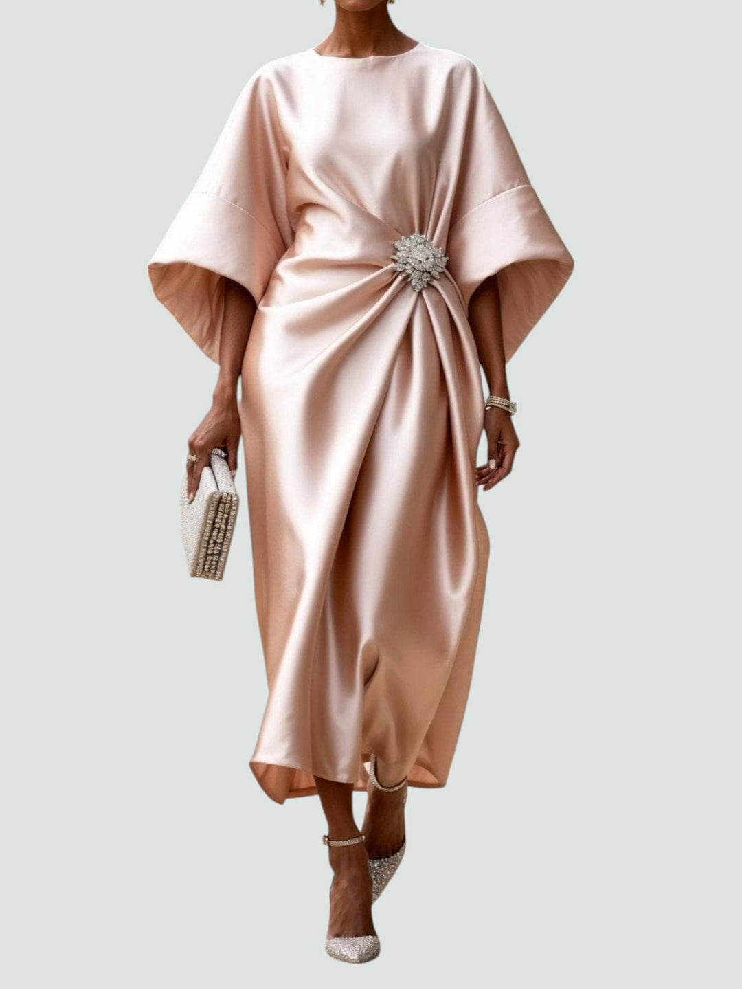 Robe Drapée Élégante pour Femme | Détail Bijou Tenue de Soirée