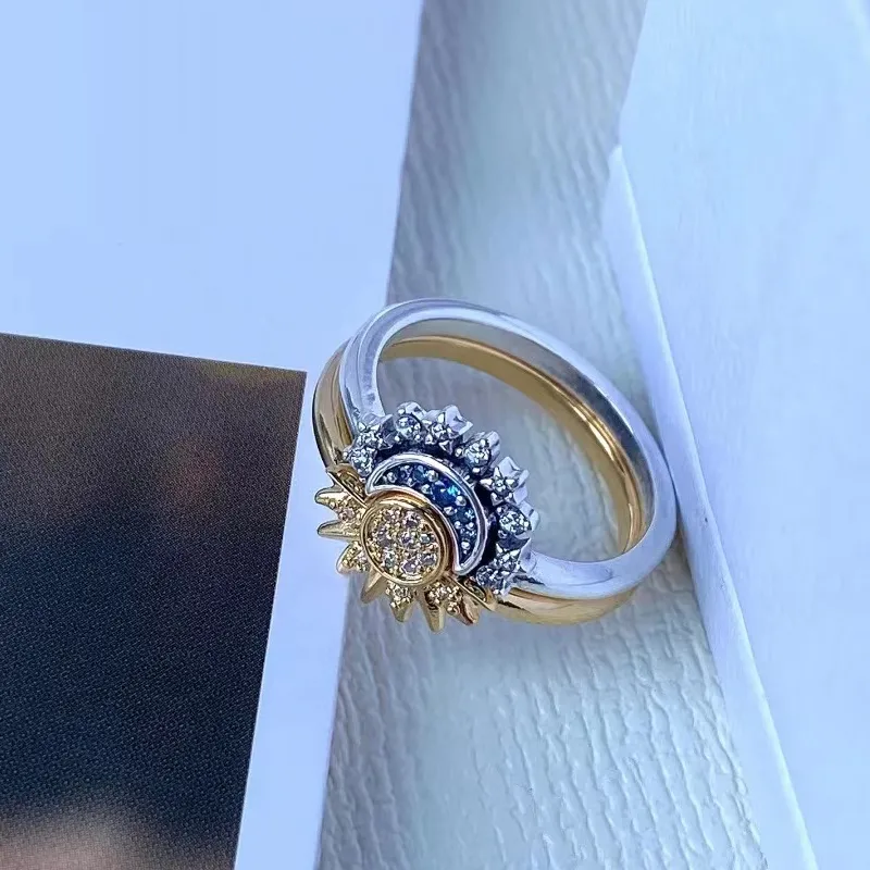 Amara| Bague en argent étincelante avec lune, soleil et cristal