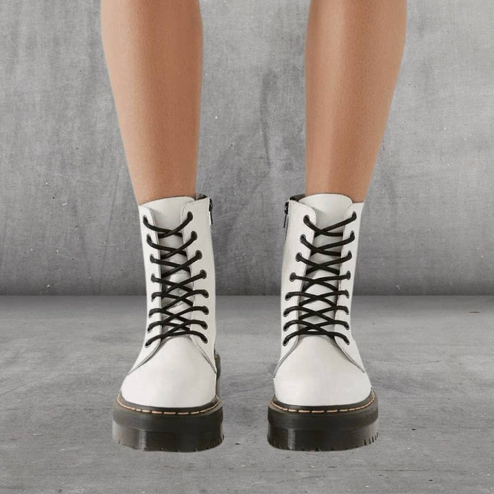 Martens | Nowoczesne Szpiczaste Botki – Stylowe i Komfortowe