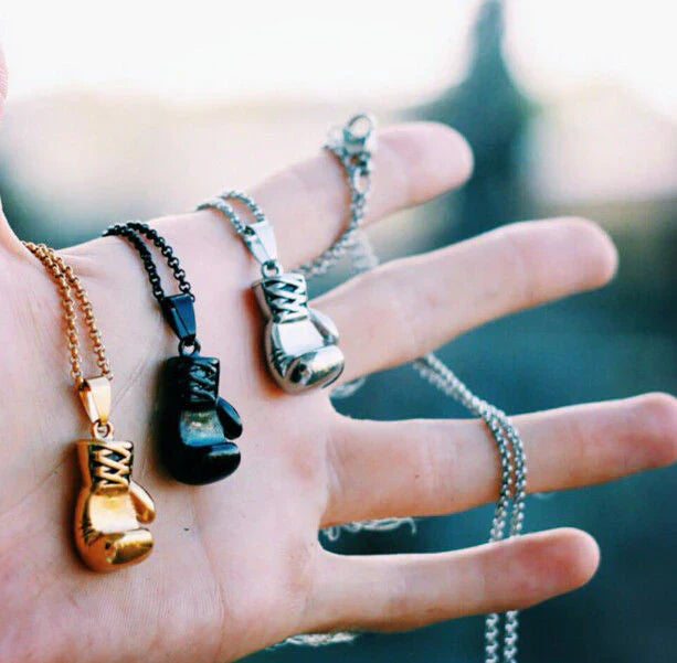 Collier pendentif gant de boxe