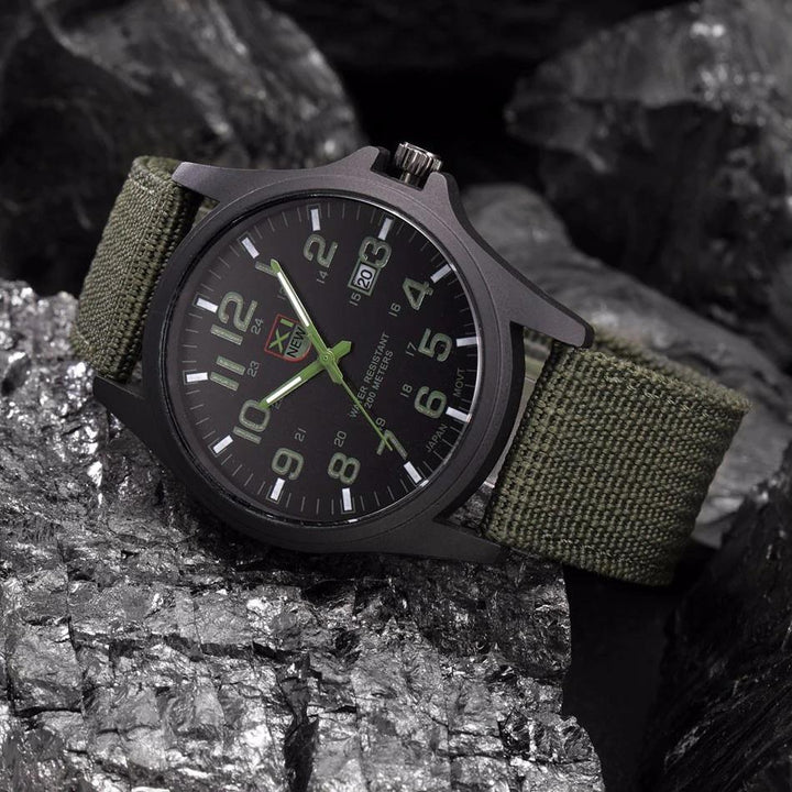 Montre Militaire Tactique Homme | Design Robuste pour Sports de Plein Air